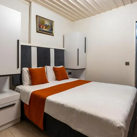 Odin Hotel *