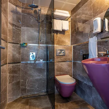 Odin Otel *